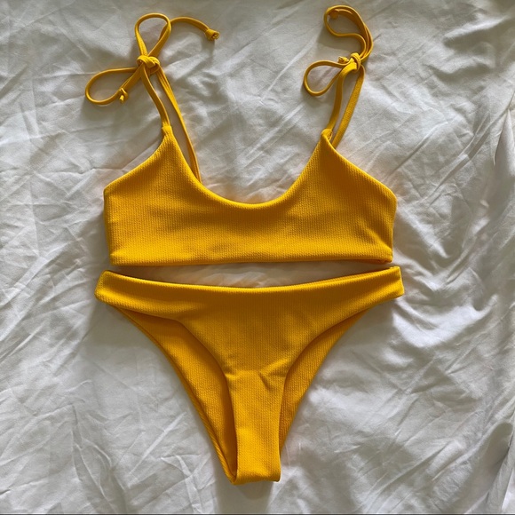 Yellow Zaful Bikini - Picture 1 of 3
